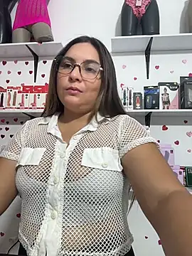 Sofiafantasy - show pussy+ massage+ 1 min link control