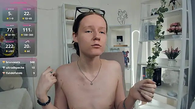 ZaraBluitt - Finger play in pussy <3
