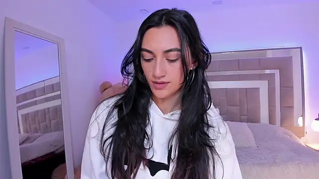 Gabee_7 - Toples + spank tits