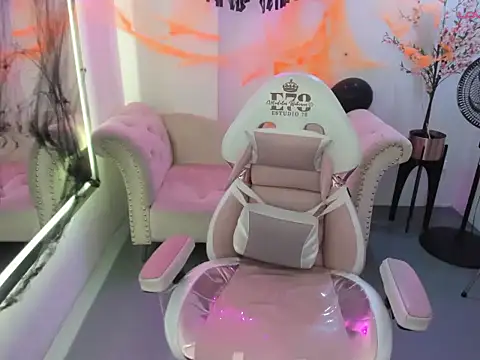 Rebecca_turner - Spit clit + rie dildo