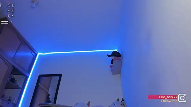 Lee_Ash - all naked for youuu