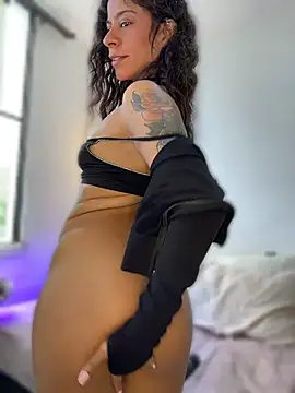 AndreaVel - Naked & Spit My Wet Pussy 🫦🥵