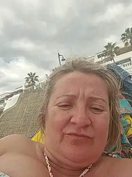 Lady_charlyne - Topless