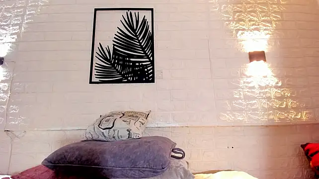 Valeria_noir - ass hole close up+doggyposition*1min 😎