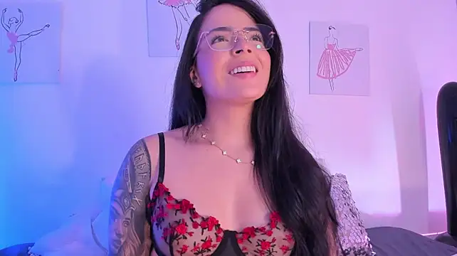 IsabellaGrace_ - bouncing buttocks close up