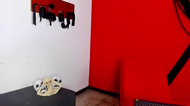 Rousse_baddy - Show Boobs / Russian Straw / Spit