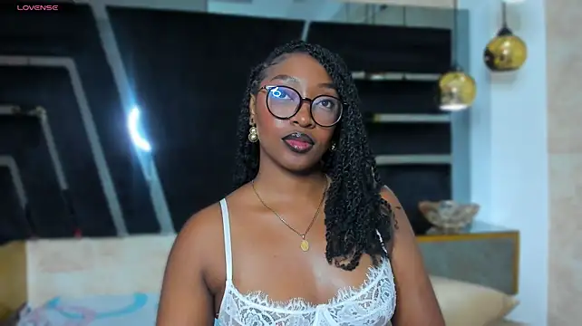 YallianaBrooks - Hit my tits with your cock🥴