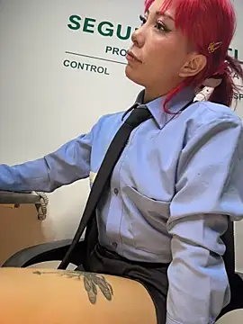 Zakura_66 - Show boobs in reception
