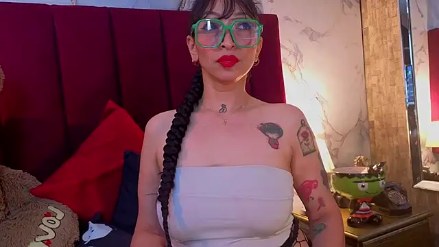CHIARAJJONES - tits in oil
