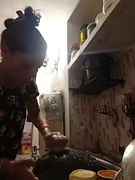 Sexy-Suhani2