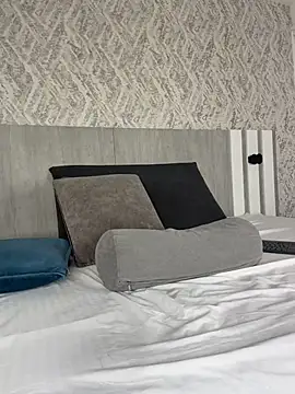 LyraBell - tease ass + oil