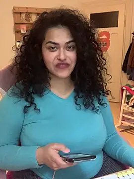 Curvydesifromgermany - Oil on tits