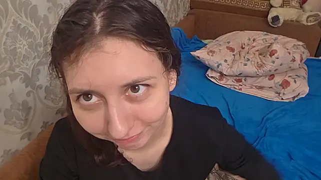 ChrystalAlma - show boobs