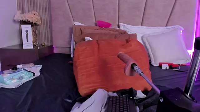 Michell_Monet - plug in ass and 10 spank