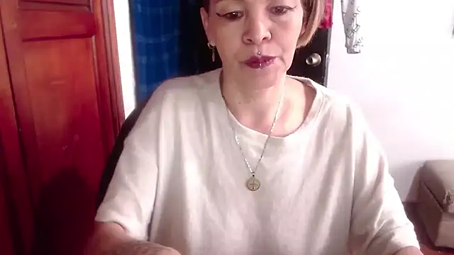 Electra-mommy - boobs
