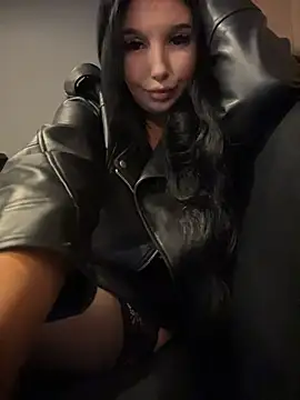 Tisha_Busty - STAND UP near shelf+BODY TOUR