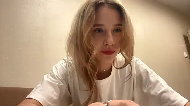 MintaBumps - I'm very shy, but I want to try dances