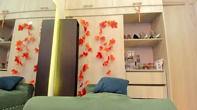 BellaFlaming - pussy hairy
