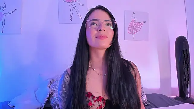IsabellaGrace_ - bouncing buttocks close up