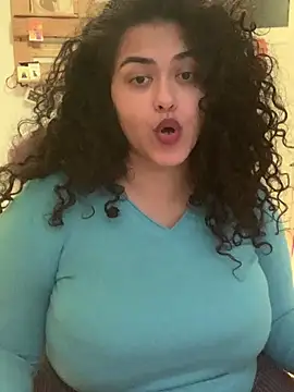 Curvydesifromgermany - Oil on tits