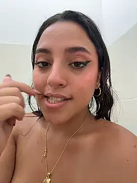 MeggyMae_ - show my pussy + rub clit