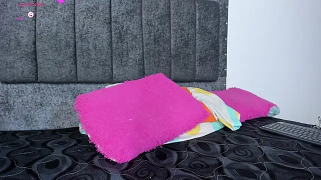 MiaFoox__ - spank the butt🍑