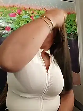 __valentina18 - Playing with dildo and tits