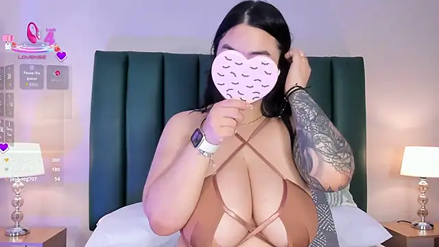 Juicy_led_ - Bounce boobs close to camera