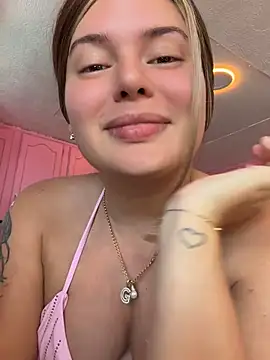 BARBIEsexyCOUPLE - Naked outside 💗bj😈