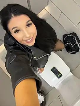 Tisha_Busty - Panties ASIDE+SHOW ASS in DOGGY in KFC