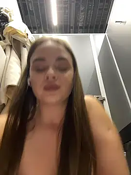 KristiRich - Finger in pussy+spank ass🍑💦