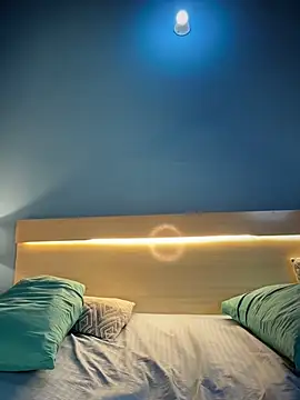 Chloesmithbe - flash tits! 😍