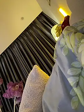 IvyMiss102 - Make Me Happy 🥹