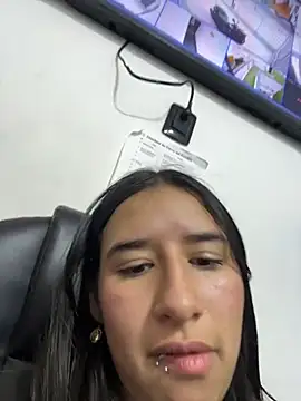 LilyRossi_ - Off tits