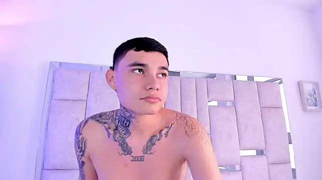 KateKiitty - FINGER IN ASS