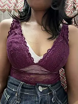 Khusirani0 - Public full nude show