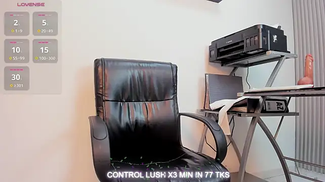 Scarlett__Moon2 - SUCK TOY + SHOW SALIVA