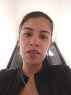 Nathaly_12 - Show oil on my tits