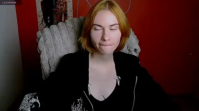 Fiona_Night - boobs in publik