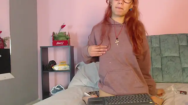 SuriEverly - Camera Close to my ass + spanks