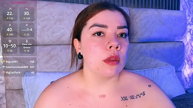 BellatrixKorz_ - milk on my feet