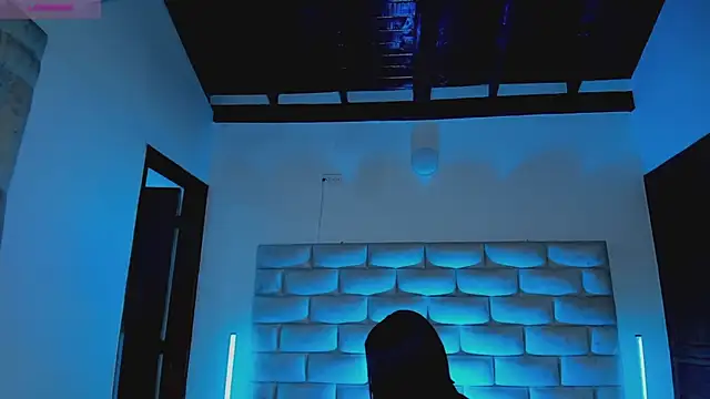 HollyGrey_