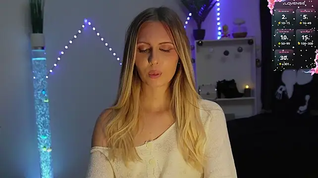 BonnieBluX - Spank my ass 5 times🫦