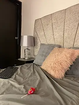 Emilyrojas - 5 slaps on my butt