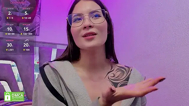 Destiny_A - flash tits