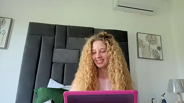 MistressexEmily - Get me a massage session