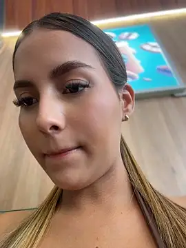 Valeria-escobar - FUCK ME ON THE MALL STAIRS + TWERK 😈🔥