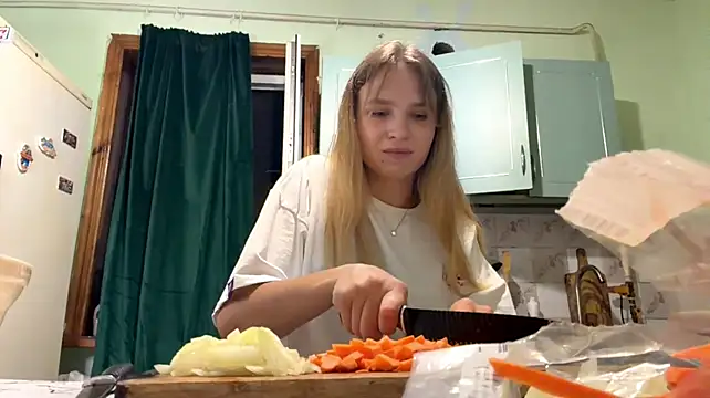 LilliaEhmen - Bite my lips close to you💙