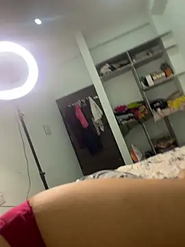 Miss_kanika76 - Buy new leptop