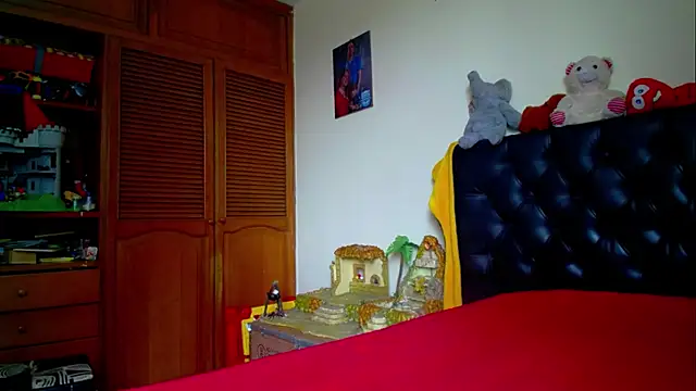 PhiliaShekinah1 - Squirt everywhere
